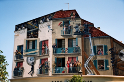 Cannes, angemaltes Haus, 2006  -  Painted House In Cannes, 2006